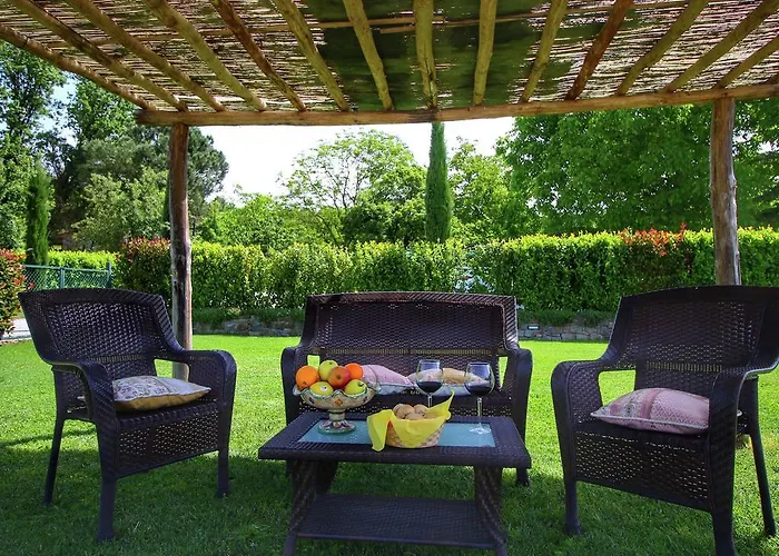 Nyaraló A Cottage Wrapped In Cypress Dreams